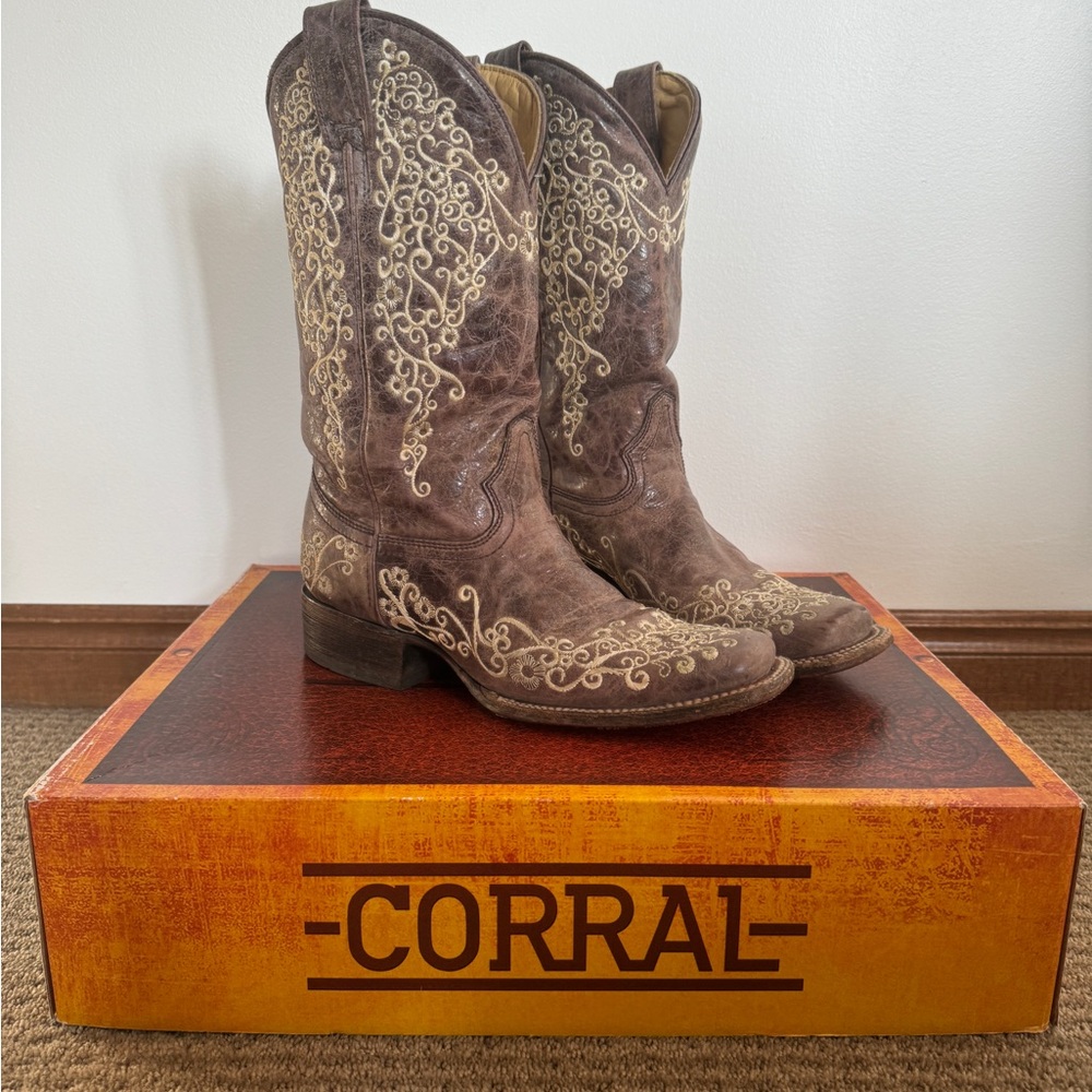 Corral Brown Rustic Accents Collection